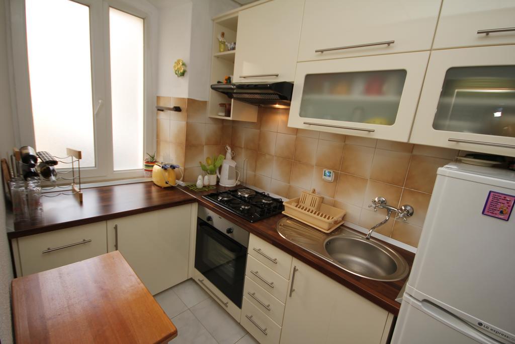 Apartment Adriatica City Макарска Экстерьер фото